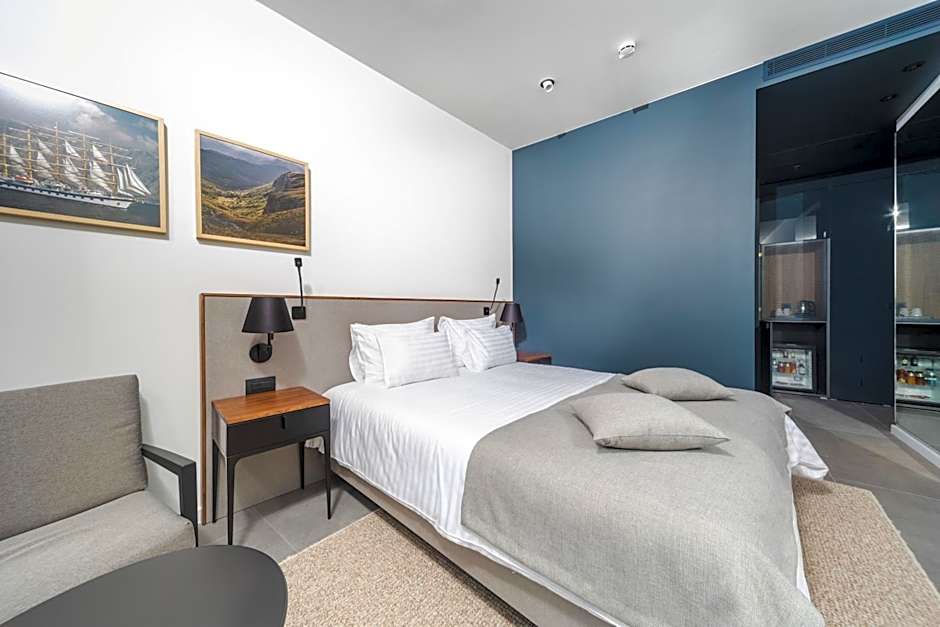 Boutique Hotel Shell