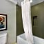 Embassy Suites By Hilton Dallas - Dfw Airport North At Outdoor World