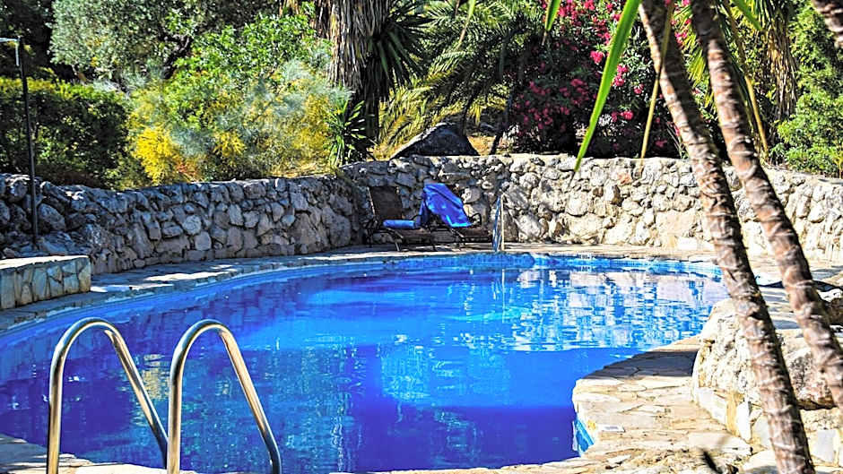 Casas Rurales Los Algarrobales