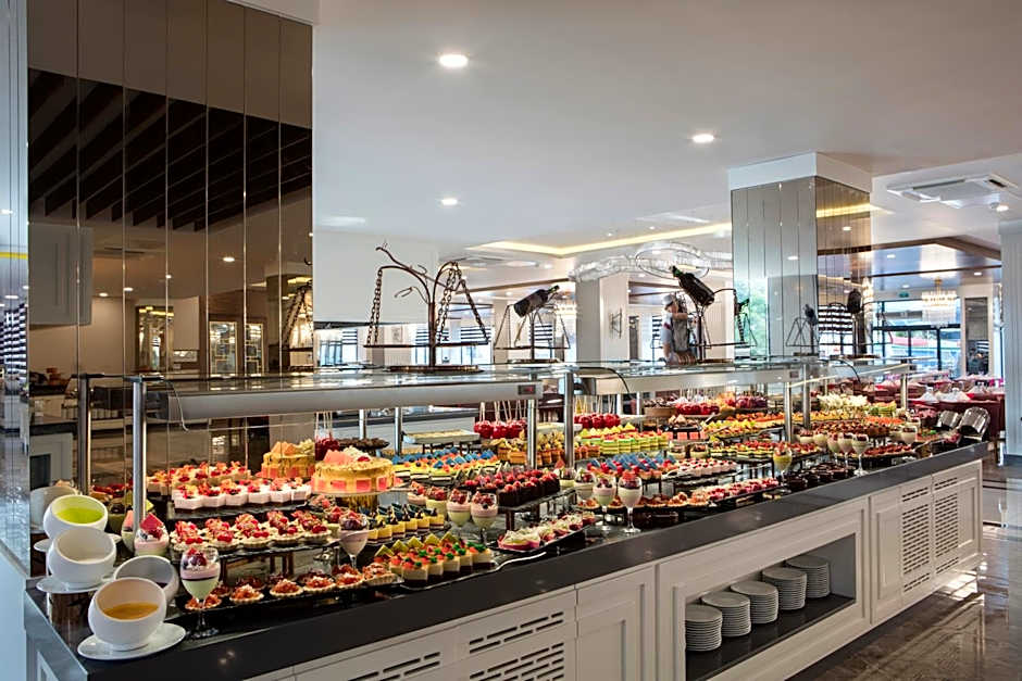 Aydinbey Queen's Palace & Spa - Ultra All Inclusive