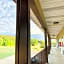 Weston Inn & Suites