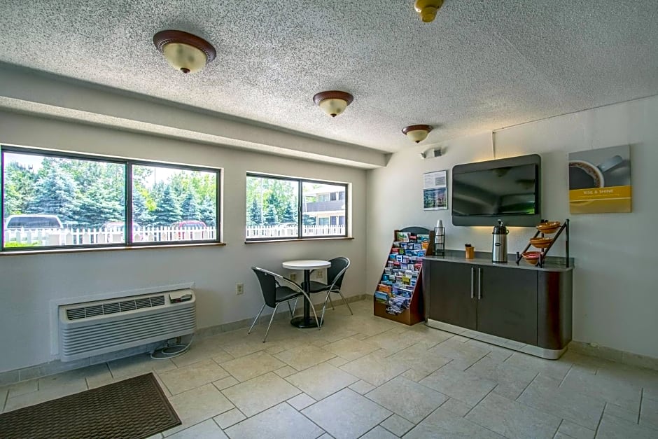 Motel 6-Ashland, OH