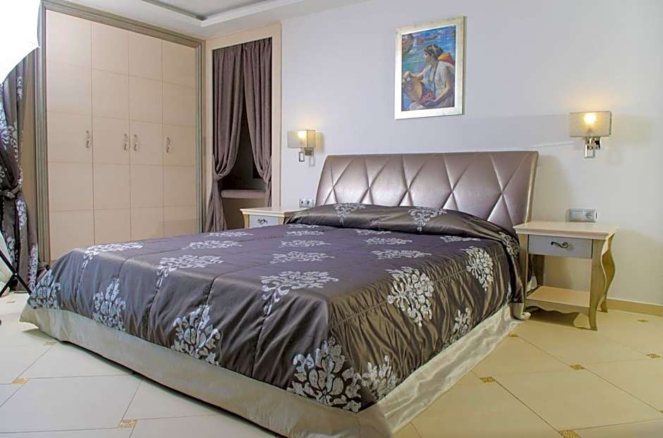 Elinotel Apolamare Hotel