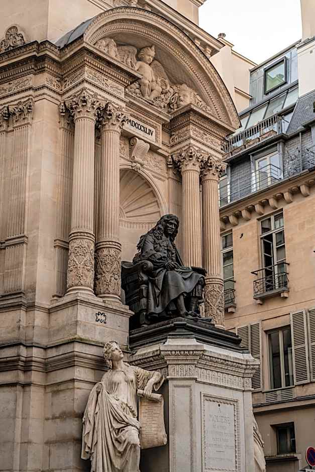 La Clef Louvre Paris by The Crest Collection