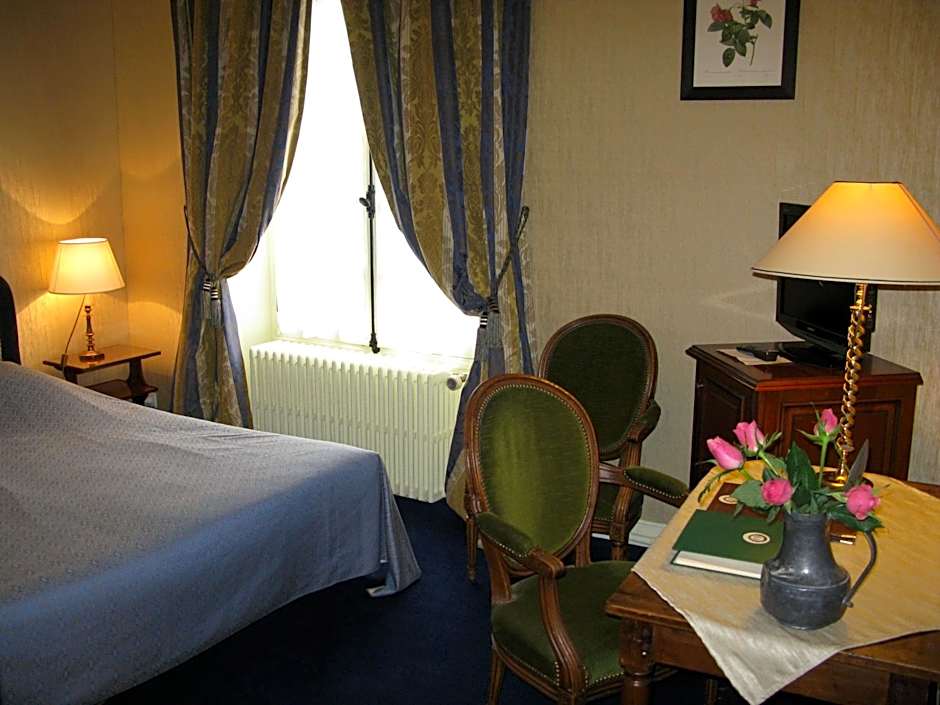 Photo 1 of 4 of Classic Room