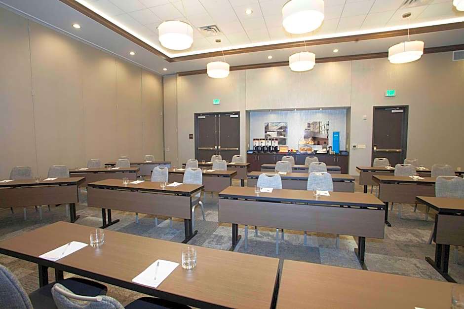 Hampton Inn and Suites by Hilton Downtown St Paul MN