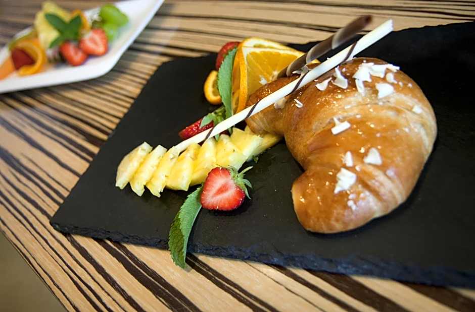 Gold Club Hotel & Casino