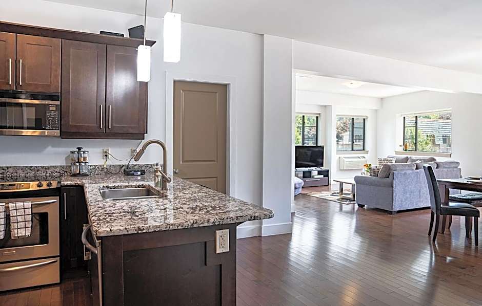 Selkirk Snug by Revelstoke Vacations