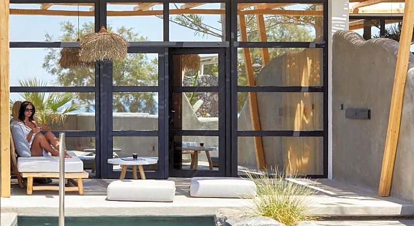 Oscar Beachfront Suites