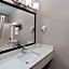 Days Inn & Suites by Wyndham Sellersburg