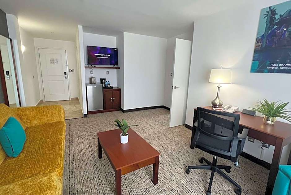 La Quinta by Wyndham Reynosa