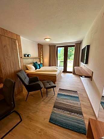 Studio with Balcony or Terrace