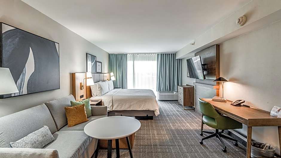 Staybridge Suites Dallas Market Ctr Love Field by IHG