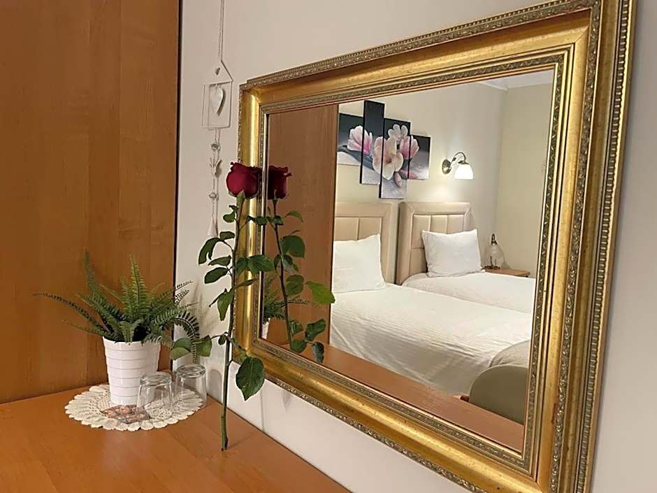 Villa Regina - Spokojna okolica - 100 metrów od lasu - blisko szpitala