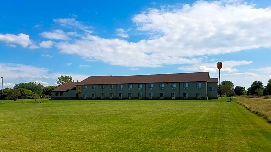 Super 8 by Wyndham DeKalb IL