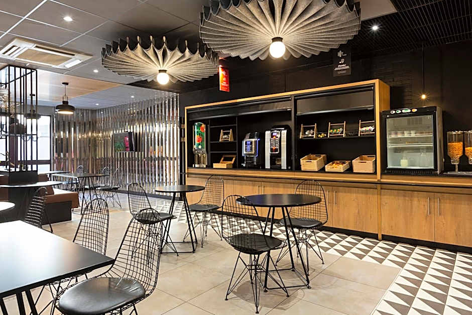 Ibis Marseille Centre Prefecture