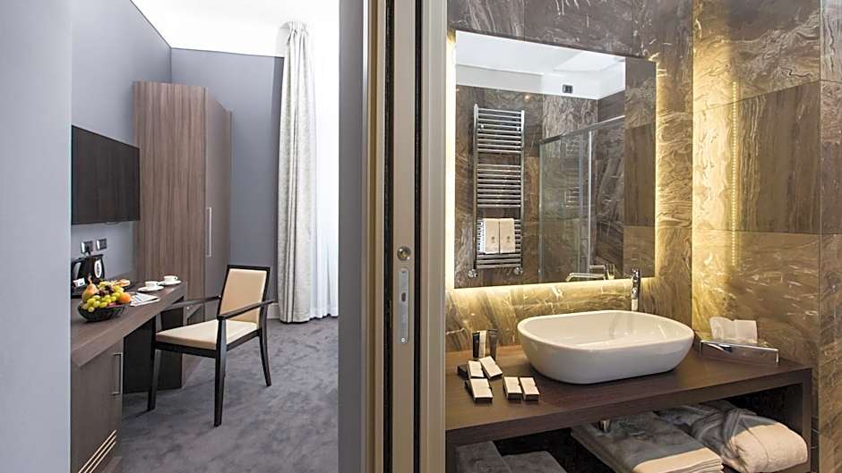 Monti Palace Hotel