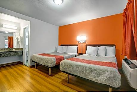 2 Full Beds | Non-Smoking, Micfridge