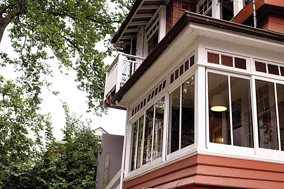 Buckley's Rest - 2 Bdrm Apartment in Battery Point