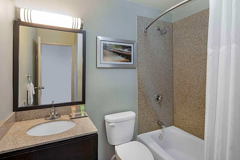 Wyndham Garden Kenosha Harborside
