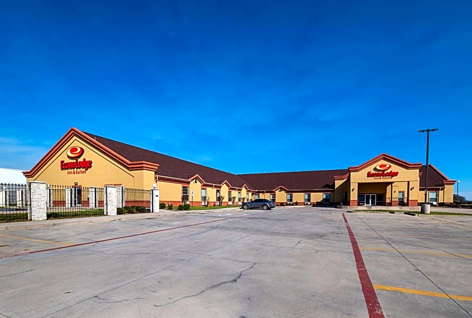 Econo Lodge Inn & Suites