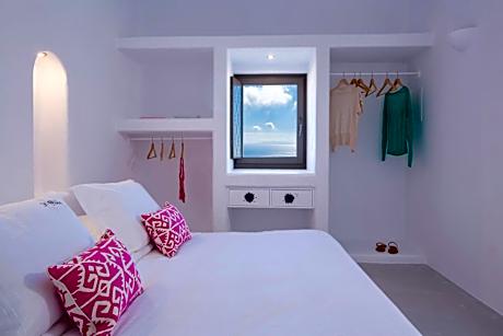 Senior Suite with Outdoor Heated Tub