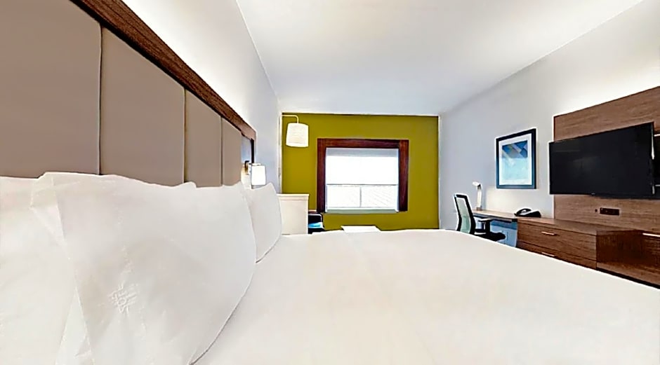 Holiday Inn Express & Suites - Chalmette - New Orleans S, an IHG Hotel