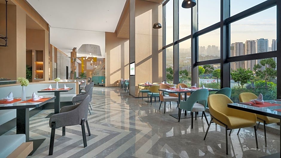 Holiday Inn Luzhou Longjian By IHG