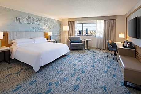 Club King Room with Lounge Access
