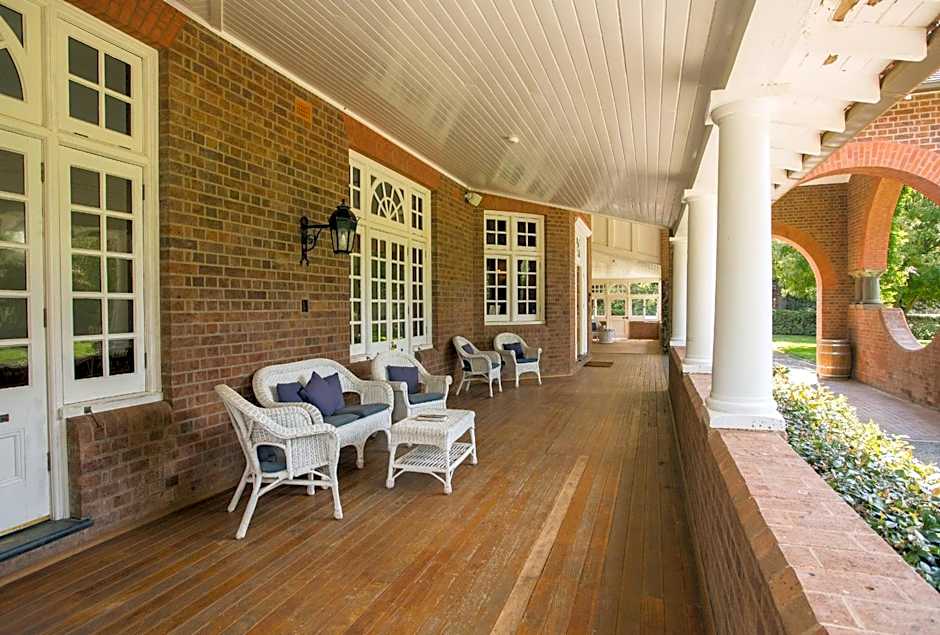 Petersons Armidale Winery and Guesthouse