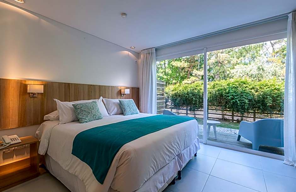 Live Hotel Boutique (Adults only)