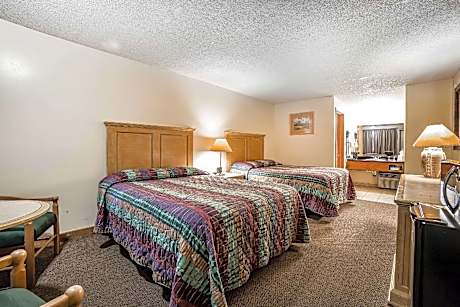 Pet-Friendly 2 Queen Beds - No Smoking