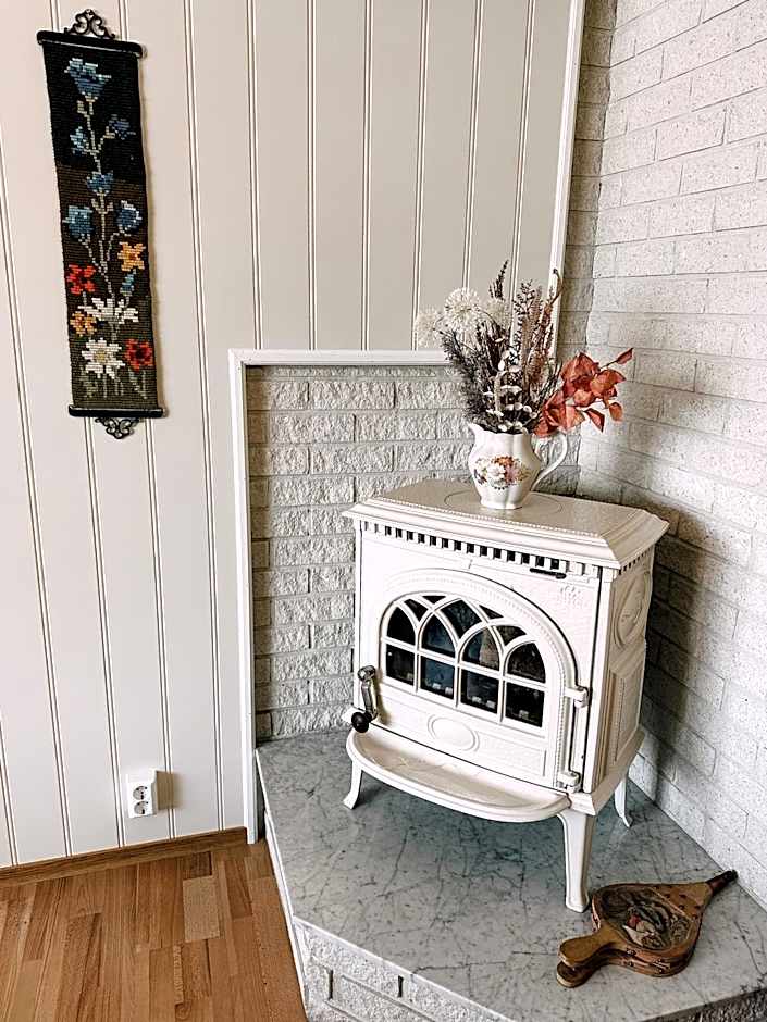 Svingen Guesthouse - Panoramic Fjord Views in Flåm