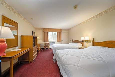 Queen Room with Two Queen Beds