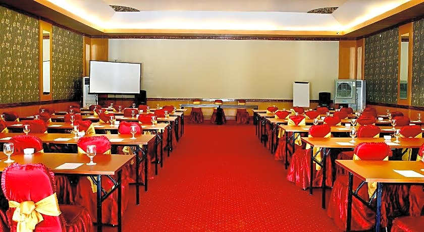 Grand Royal BIL Hotel