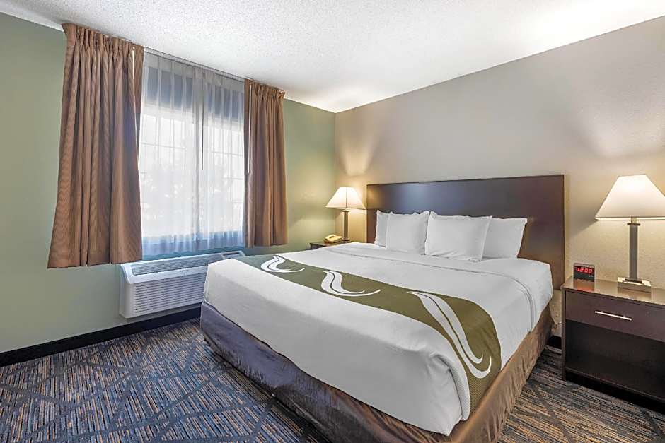 Quality Inn & Suites Lincoln North