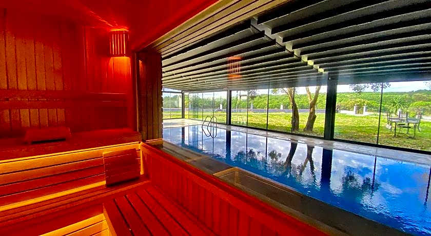 GREEN ROOF BOUTIQUE HOTEL