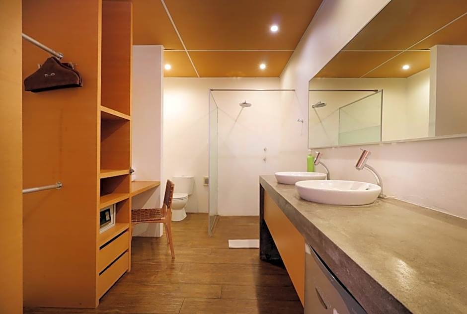 Clio Apartment