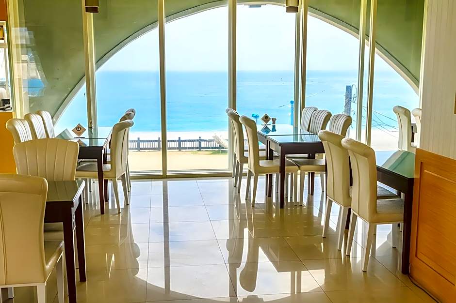 STARRISE LEISURE HOTEL