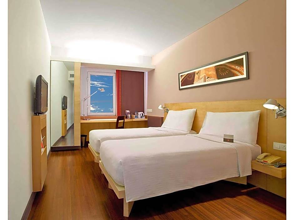 Photo 1 of 10 of Superior 2 Beds