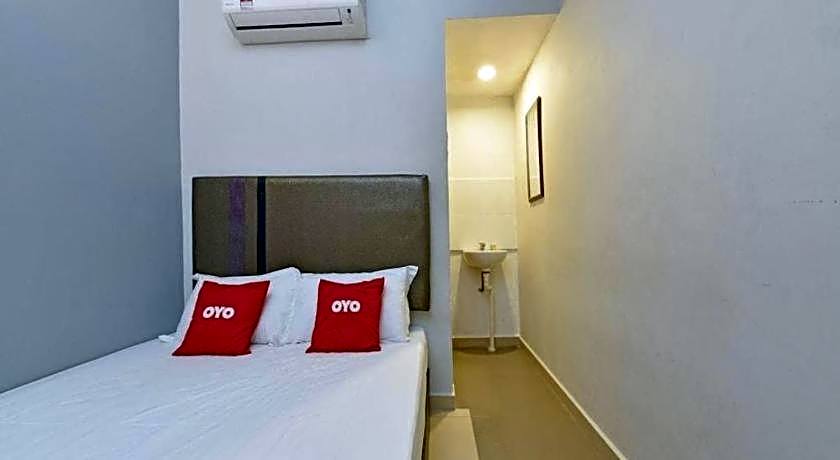 OYO 90553 Hotel 24 Seven