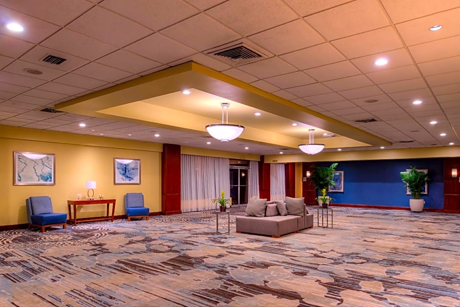 DoubleTree by Hilton Hotel Tampa Airport-Westshore