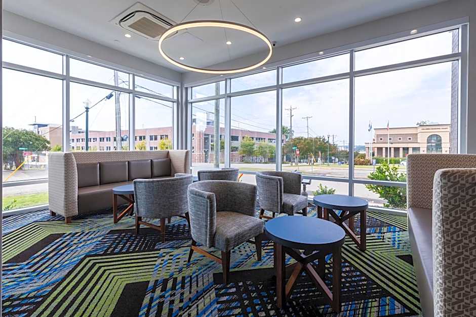 Holiday Inn Express and Suites Columbia Downtown- The Vista By IHG