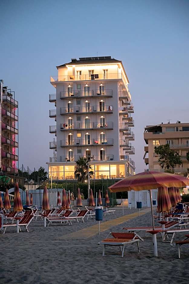 Hotel Fedora Riccione - FRONTE MARE