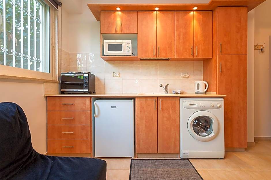 Colony Suites- Hananya St.