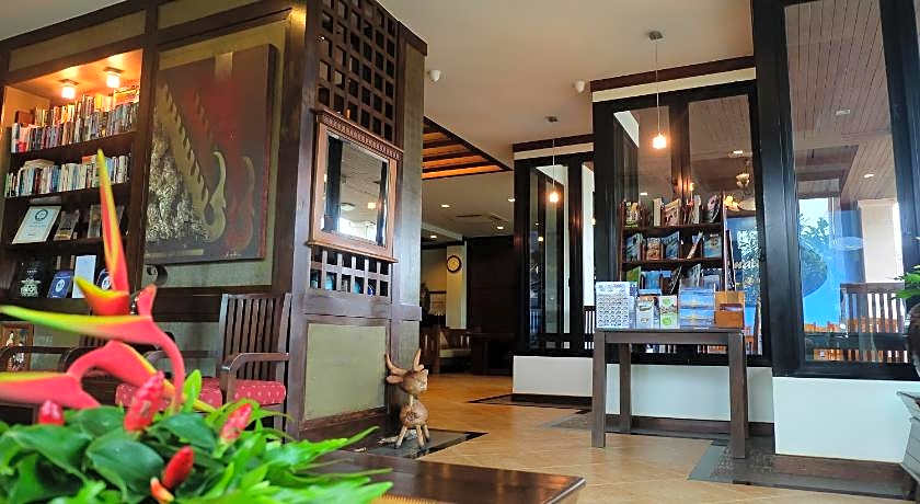 Lanta Mermaid Boutique House Hotel