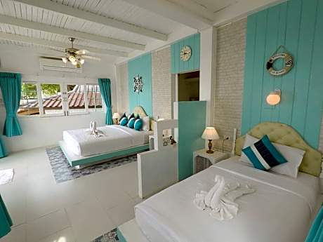 Quadruple Room with Sea View