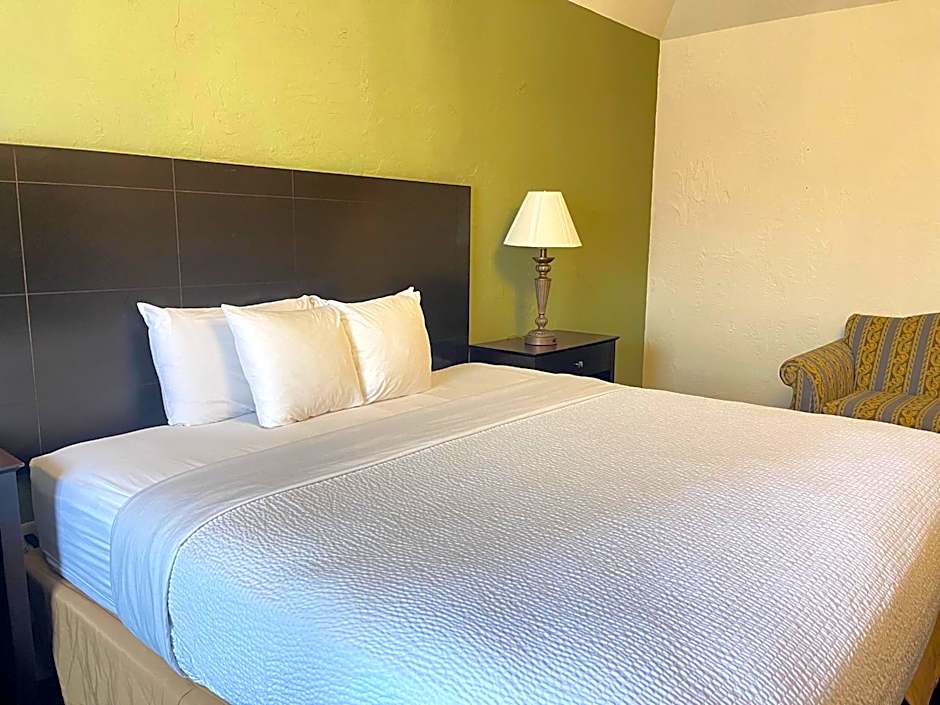 Chateau Hotel and Conference Center