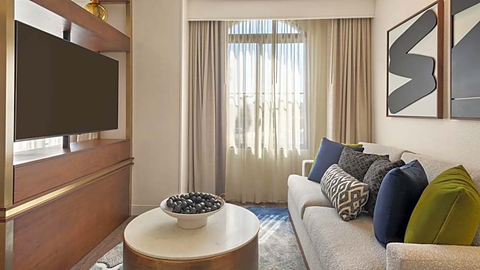 Burton House, Beverly Hills, A Tribute Portfolio Hotel