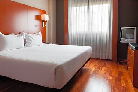 Junior Suite, Junior Suite, 1 King, Sofa bed